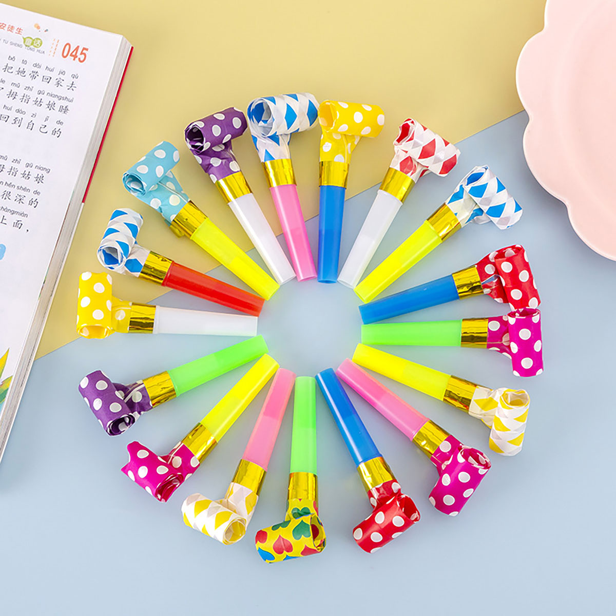 30 Uds. Silbatos coloridos de  - Party Games Engagement reseña y precio